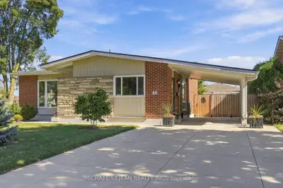46 Lawrence Avenue, Hamilton, On L8g 2m9