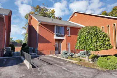 1 Sherwood Street 301, Kawartha Lakes, On K0m 1a0