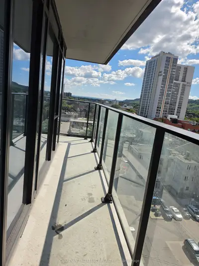 1 Jarvis Street 927, Hamilton, On L8r 3j2
