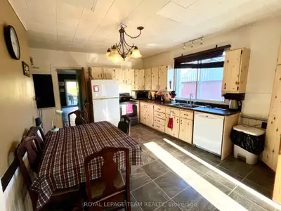 30 Gould Street, Whitewater Region, On K0j 1k0