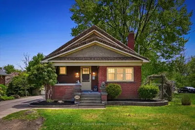 392 QUEENSTON Street, St. Catharines, ON L2P 2X9
