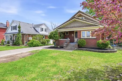 392 QUEENSTON Street, St. Catharines, ON L2P 2X9