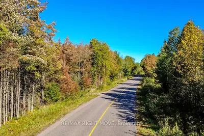 1223 Southwood Road, Gravenhurst, On P0e 1n0