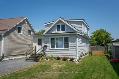 29 Pelham Street, Quinte West, On K8v 5a8