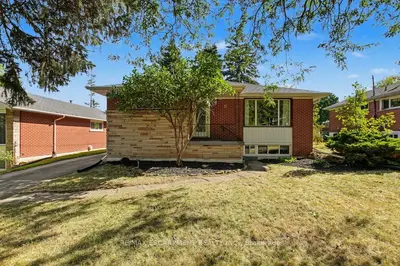 15 Carwyn Crescent, Hamilton, On L8s 3h3