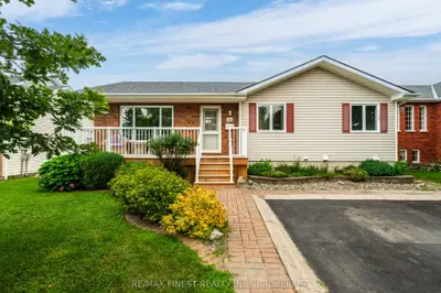 145 Elmwood Drive, Gananoque, On K7g 1p2