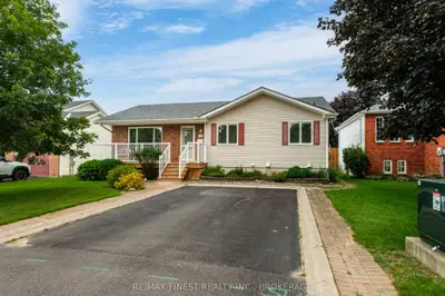 145 Elmwood Drive, Gananoque, On K7g 1p2
