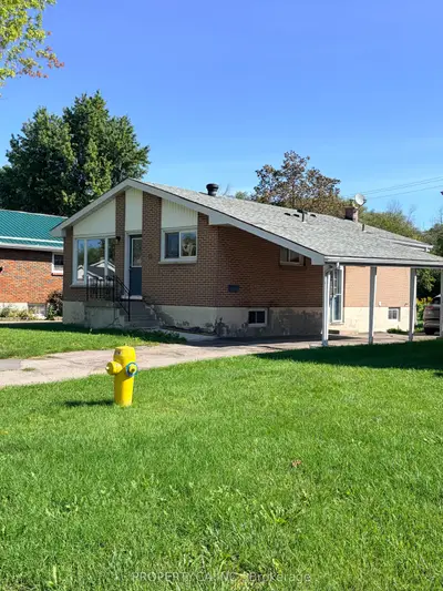 21 Nelles Avenue, Quinte West, On K8v 3a6