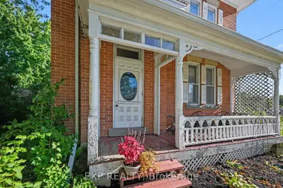 122 CLARENCE Street, Lanark Highlands, ON K0G 1K0