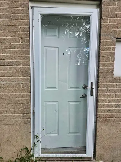 537 Clarke Road B, London East, On N5v 2e1