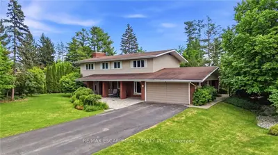 6 Summit Circle, Norfolk, On N3y 3k8
