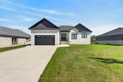 48 Mctavish Crescent, Huron-kinloss, On N0g 2r0