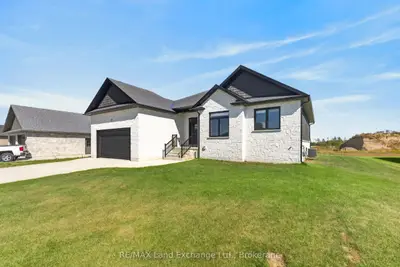 48 Mctavish Crescent, Huron-kinloss, On N0g 2r0