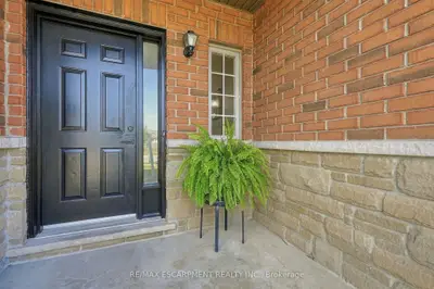 257 Southbrook Drive, Hamilton, On L0r 1c0
