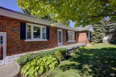 1203 Yonge Street S, Brockton, On N0g 2v0