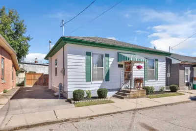 7 Halls Avenue, Brantford, On N3t 3x2