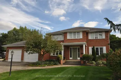 4 Croydon Drive, Middlesex Centre, On N0m 1c0