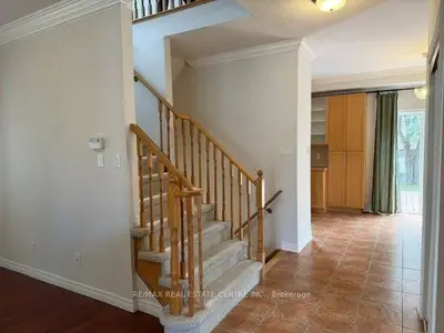 16 Panorama Way, Hamilton, On L8e 6c6