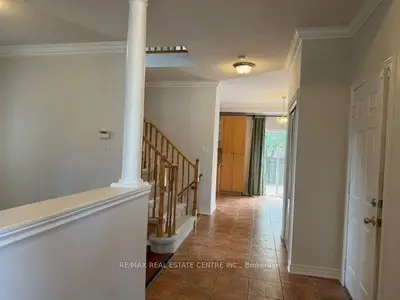 16 Panorama Way, Hamilton, On L8e 6c6