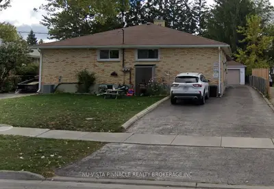 1905 Wavell Street, London East, On N5w 2e3