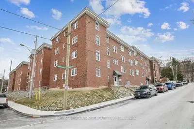 21 Mountwood Avenue 6, Hamilton, On L8n 2g8