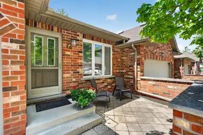 43 Capulet Walk 46, London North, On N6h 5v5
