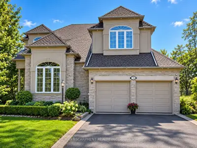 74 Davidson Boulevard, Hamilton, On L9h 6y1