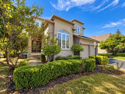 74 Davidson Boulevard, Hamilton, On L9h 6y1