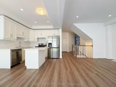 7405 Matteo Drive, Niagara Falls, On L2h 2y6