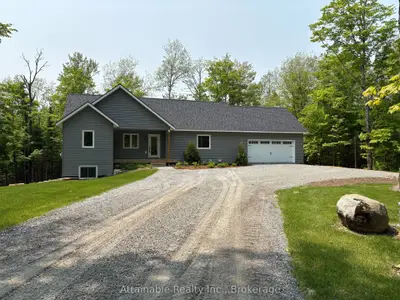 24 Collins Court, Huntsville, On P0b 1m0