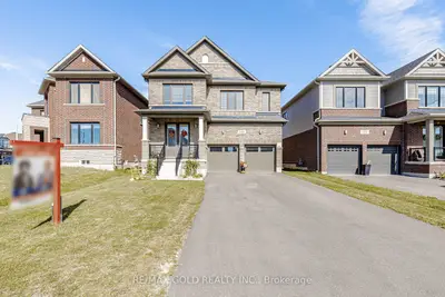 184 Leslie Davis Street, North Dumfries, On N0b 1e0