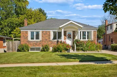 56 Suffolk Avenue, Kitchener, On N2b 1h5