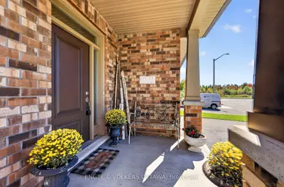 715 Bunchberry Way, Blossom Park - Airport And Area, On K1t 0j8