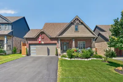 11 BRAESIDE Crescent, Huntsville, ON P1H 0C5