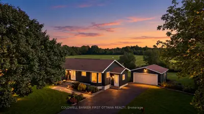 1537 JOHN QUINN Road, Greely - Metcalfe - Osgoode - Vernon and Area, ON K4P 1J7