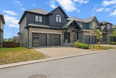 1061 Eagletrace Drive 177, London North, On N6g 0t3