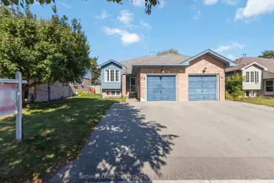 26 Joliet Street, London East, On N5v 4v9