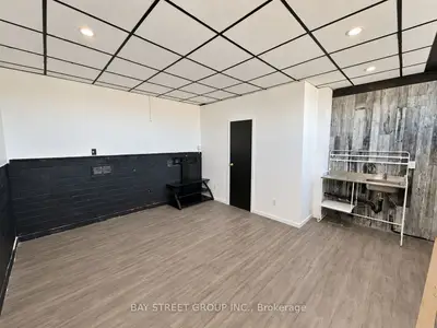 4830 Bridge Street, Niagara Falls, On L2e 2r9