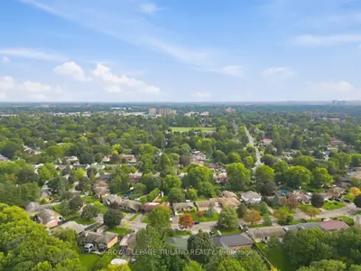 438 Magnolia Crescent, London East, On N5y 4s9