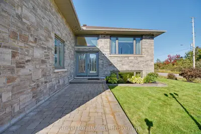 5 Sugarbush Street, North Bay, On P1c 0a4