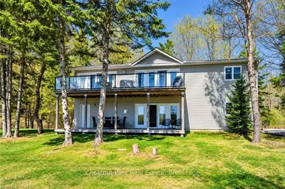 121 North Deer Lake Road, Huntsville, On P0b 1l0