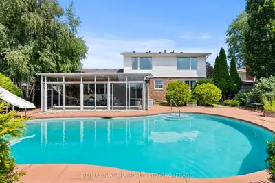 21 Garrison Village Drive, Niagara-on-the-lake, On L0s 1j0