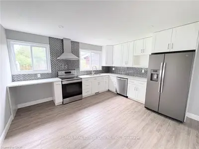 216 BRUNSWICK Crescent, London North, ON N6G 3L2