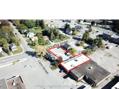 15 Cann Street, Huntsville, On P1h 1h3