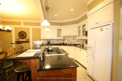 1020 Birch Glen Road V 14 W 3, Lake Of Bays, On P0b 1a0