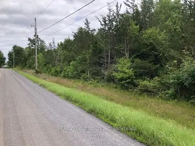 590 Love Road, Loyalist, On K0h 2h0
