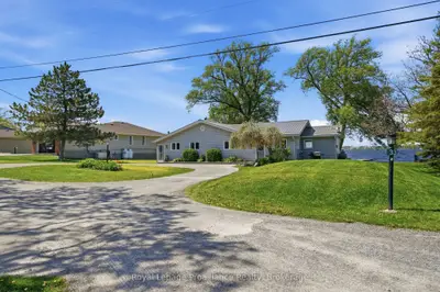 33 Peats Point Lane, Prince Edward County, On K8n 4z7