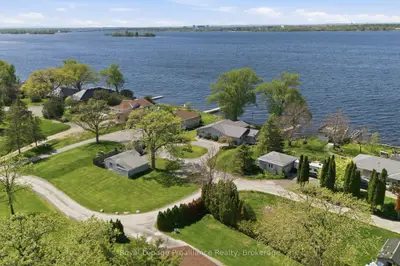 33 Peats Point Lane, Prince Edward County, On K8n 4z7