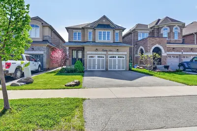 82 Chaumont Drive, Hamilton, On L8j 0j8