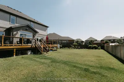 18 Joyce Crescent, Pelham, On L3e 0s5